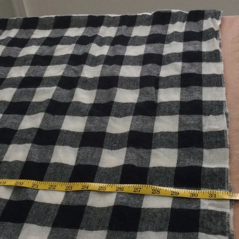 Women’s Checkered Plaid Infinity Scarf black, gray & white 100% Acrylic  #585